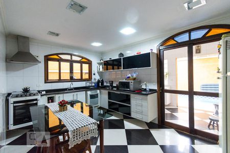 Cozinha de casa à venda com 3 quartos, 300m² em Sumaré, São Paulo