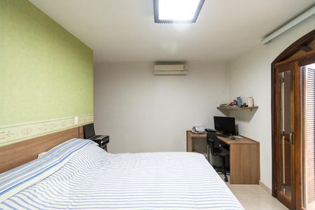 Casa para alugar com 300m², 3 quartos e 3 vagasSuíte 3