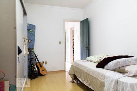 Casa de condomínio à venda com 210m², 3 quartos e 2 vagas Casa de condomínio à venda com 210m², 3 quartos e 2 vagasSuíte 3