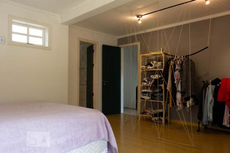 Casa de condomínio à venda com 210m², 3 quartos e 2 vagas Casa de condomínio à venda com 210m², 3 quartos e 2 vagasSuíte 1