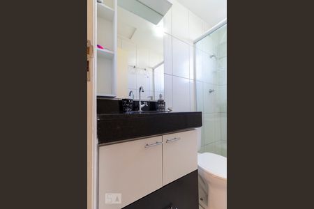 Apartamento para alugar com 47m², 2 quartos e 2 vagas Apartamento para alugar com 47m², 2 quartos e 2 vagasBanheiro