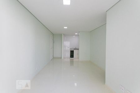 Sala de apartamento para alugar com 3 quartos, 66m² em Guaiaúna, São Paulo