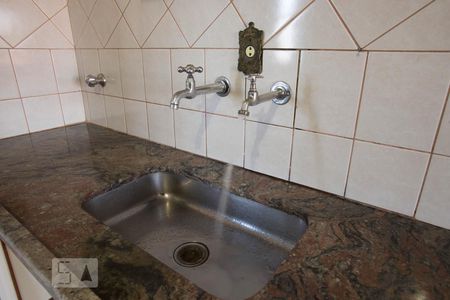 Apartamento para alugar com 83m², 2 quartos e 2 vagasCozinha - pia