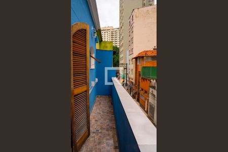 Apartamento à venda com 95m², 3 quartos e sem vaga Apartamento à venda com 95m², 3 quartos e sem vagaVaranda