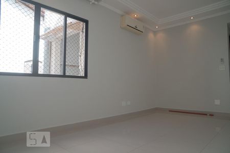 Sala de apartamento à venda com 2 quartos, 68m² em Vila Valparaíso, Santo André