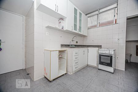 Apartamento à venda com 75m², 2 quartos e sem vagaCozinha