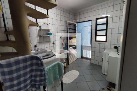 Casa à venda com 430m², 4 quartos e 8 vagas Casa à venda com 430m², 4 quartos e 8 vagasÁrea de Serviço