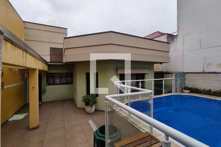 Casa à venda com 430m², 4 quartos e 8 vagas Casa à venda com 430m², 4 quartos e 8 vagasÁrea da piscina
