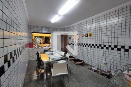 Casa à venda com 430m², 4 quartos e 8 vagas Casa à venda com 430m², 4 quartos e 8 vagasCozinha