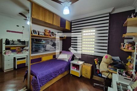 Casa à venda com 430m², 4 quartos e 8 vagas Casa à venda com 430m², 4 quartos e 8 vagasQuarto 2