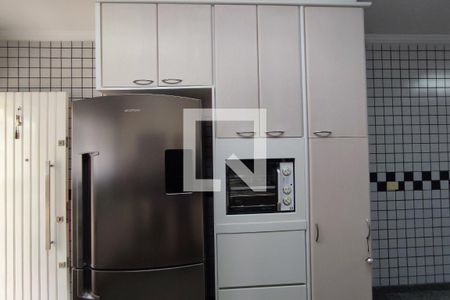 Casa à venda com 430m², 4 quartos e 8 vagas Casa à venda com 430m², 4 quartos e 8 vagasCozinha