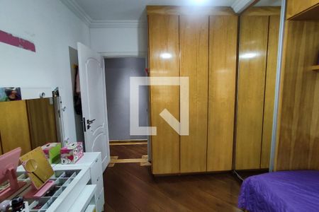 Casa à venda com 430m², 4 quartos e 8 vagas Casa à venda com 430m², 4 quartos e 8 vagasQuarto 2