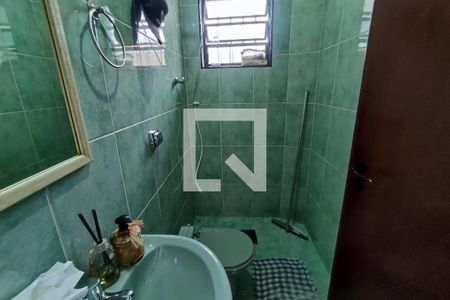 Casa à venda com 430m², 4 quartos e 8 vagas Casa à venda com 430m², 4 quartos e 8 vagasBanheiro 4