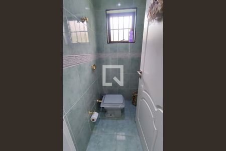 Casa à venda com 430m², 4 quartos e 8 vagas Casa à venda com 430m², 4 quartos e 8 vagasLavabo