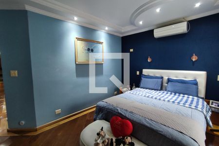 Casa à venda com 430m², 4 quartos e 8 vagas Casa à venda com 430m², 4 quartos e 8 vagasQuarto Suíte