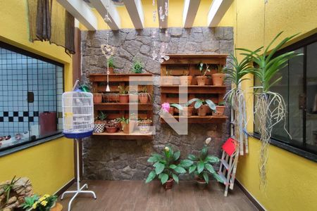 Casa à venda com 430m², 4 quartos e 8 vagas Casa à venda com 430m², 4 quartos e 8 vagasJardim