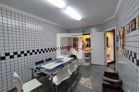 Casa à venda com 430m², 4 quartos e 8 vagas Casa à venda com 430m², 4 quartos e 8 vagasCozinha
