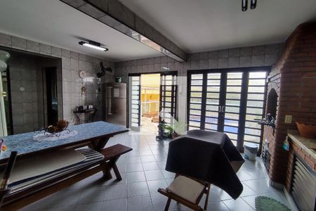 Casa à venda com 430m², 4 quartos e 8 vagas Casa à venda com 430m², 4 quartos e 8 vagasÁrea gourmet