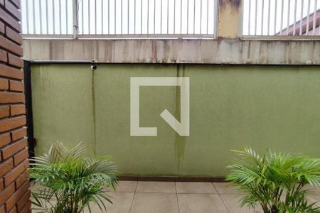 Casa à venda com 430m², 4 quartos e 8 vagas Casa à venda com 430m², 4 quartos e 8 vagasCorredor