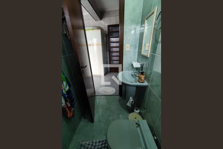 Casa à venda com 430m², 4 quartos e 8 vagas Casa à venda com 430m², 4 quartos e 8 vagasBanheiro 4