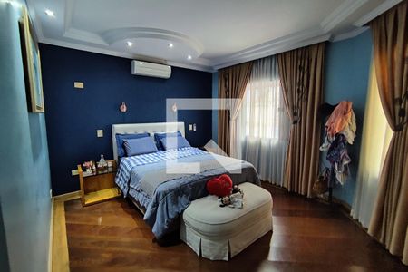 Casa à venda com 430m², 4 quartos e 8 vagas Casa à venda com 430m², 4 quartos e 8 vagasQuarto Suíte