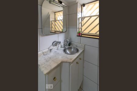 Casa à venda com 130m², 3 quartos e 2 vagas Casa à venda com 130m², 3 quartos e 2 vagasLavabo