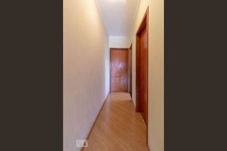 Casa à venda com 130m², 3 quartos e 2 vagas Casa à venda com 130m², 3 quartos e 2 vagasCorredor