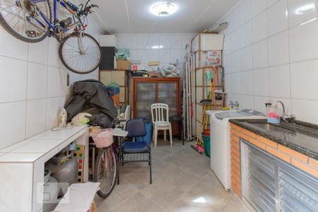 Casa à venda com 130m², 3 quartos e 2 vagas Casa à venda com 130m², 3 quartos e 2 vagasÁrea de Serviço / Churrasqueira