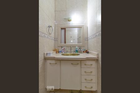 Casa à venda com 130m², 3 quartos e 2 vagas Casa à venda com 130m², 3 quartos e 2 vagasBanheiro da Suíte