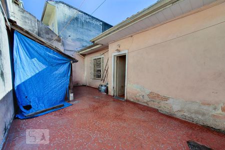 Casa à venda com 200m², 2 quartos e sem vagaQuintal