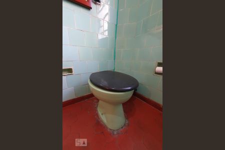 Casa à venda com 200m², 2 quartos e sem vagaBanheiro