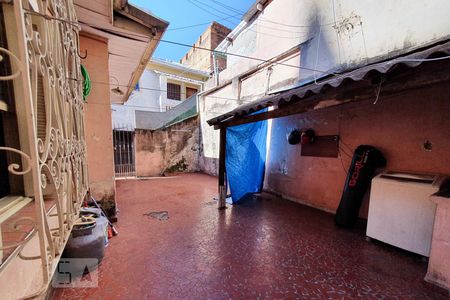 Casa à venda com 200m², 2 quartos e sem vagaQuintal