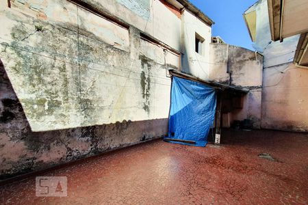 Casa à venda com 200m², 2 quartos e sem vagaQuintal