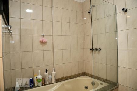 Apartamento à venda com 256m², 4 quartos e 5 vagasBanheiro da Suíte 2