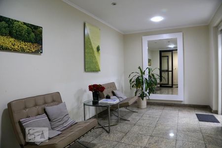 Apartamento à venda com 256m², 4 quartos e 5 vagasHall social