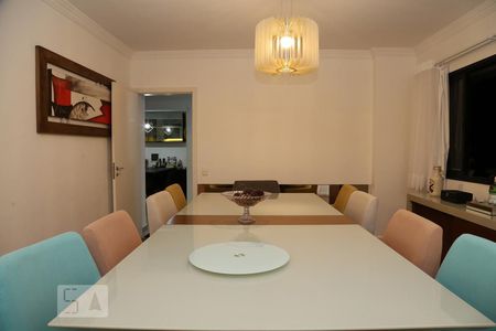 Sala de apartamento para alugar com 4 quartos, 256m² em Real Parque, São Paulo