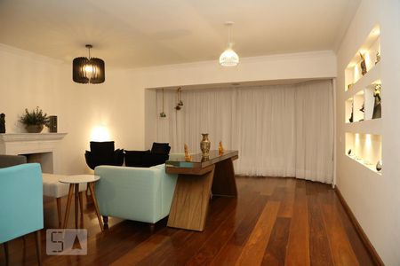 Sala de apartamento à venda com 4 quartos, 256m² em Real Parque, São Paulo