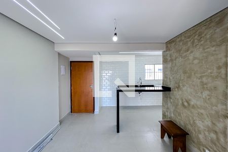 Sala de apartamento à venda com 2 quartos, 65m² em Vila Bertioga, São Paulo