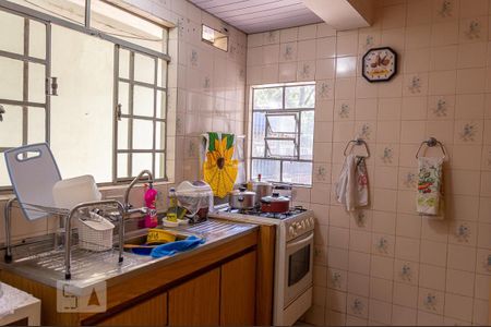 Casa à venda com 225m², 3 quartos e 2 vagasCozinha