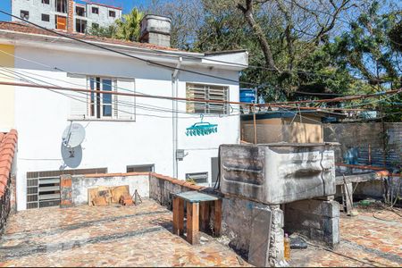 Casa à venda com 225m², 3 quartos e 2 vagasQuintal
