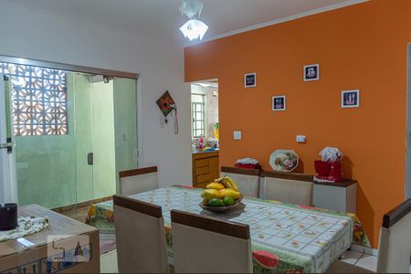 Casa à venda com 225m², 3 quartos e 2 vagasCozinha