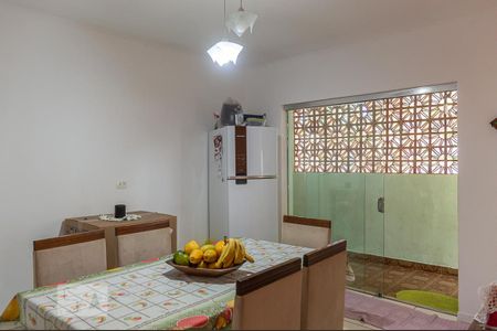 Casa à venda com 225m², 3 quartos e 2 vagasCozinha