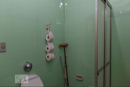 Casa à venda com 225m², 3 quartos e 2 vagasBanheiro