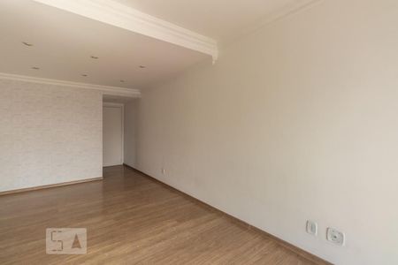Sala de apartamento para alugar com 3 quartos, 80m² em Vila Olímpia, São Paulo