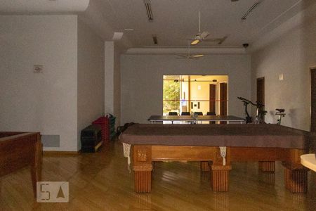 Apartamento à venda com 211m², 4 quartos e 3 vagas Apartamento à venda com 211m², 4 quartos e 3 vagasSala de Jogos