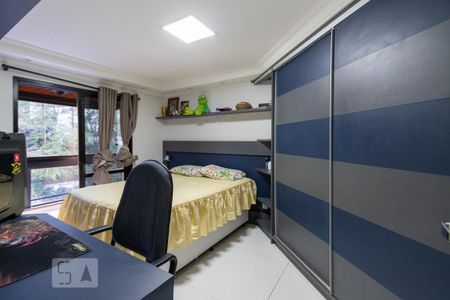 Apartamento à venda com 211m², 4 quartos e 3 vagas Apartamento à venda com 211m², 4 quartos e 3 vagasQuarto 1