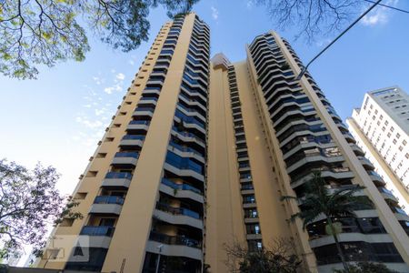 Apartamento à venda com 211m², 4 quartos e 3 vagas Apartamento à venda com 211m², 4 quartos e 3 vagasFachada