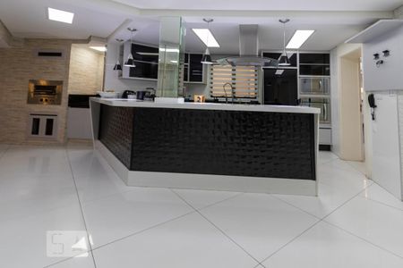 Apartamento à venda com 211m², 4 quartos e 3 vagas Apartamento à venda com 211m², 4 quartos e 3 vagasCozinha