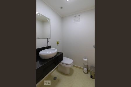 Apartamento à venda com 211m², 4 quartos e 3 vagas Apartamento à venda com 211m², 4 quartos e 3 vagasLavabo