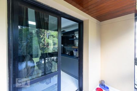 Apartamento à venda com 211m², 4 quartos e 3 vagas Apartamento à venda com 211m², 4 quartos e 3 vagasSacada Quarto 1